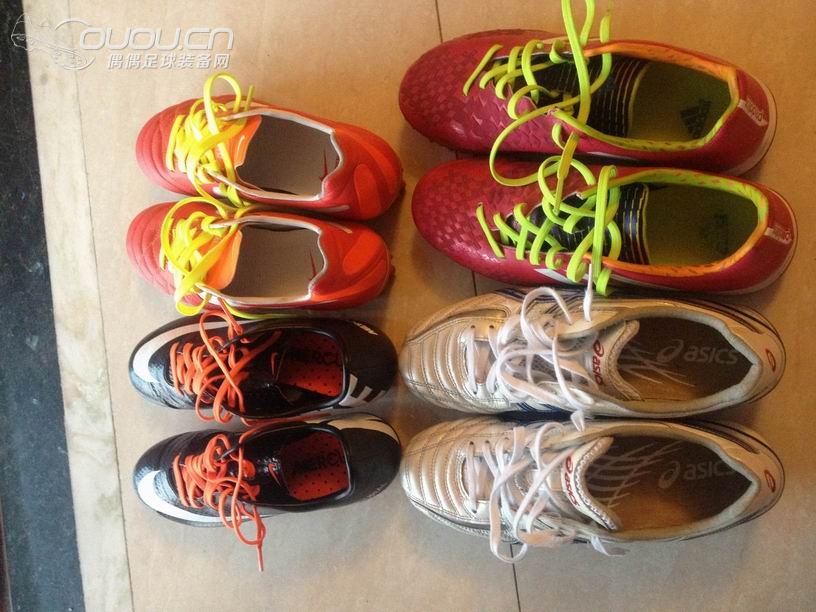 玩装备不久,粗略评价一下各种足球鞋