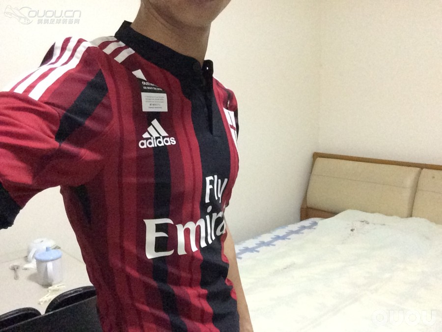 AC米兰14/15球员版 (是首发吗?)