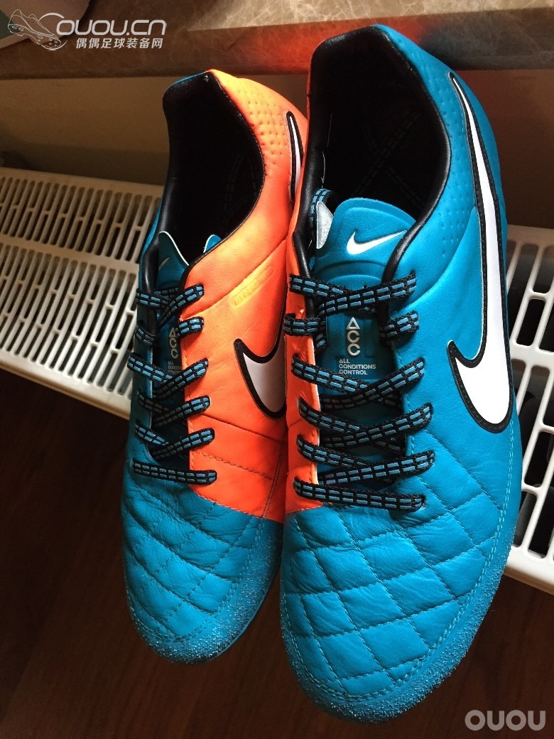 顶级。坐等开胶!!