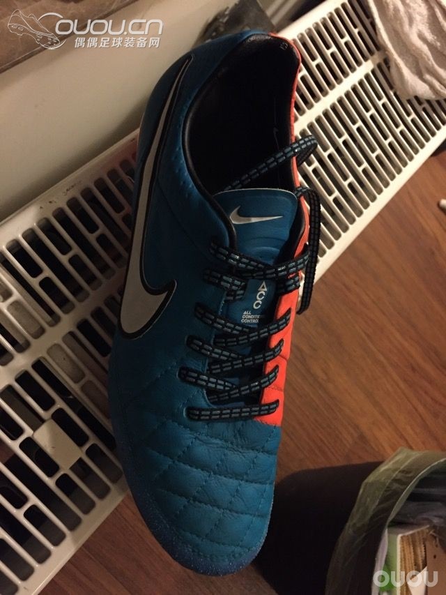 顶级。坐等开胶!!