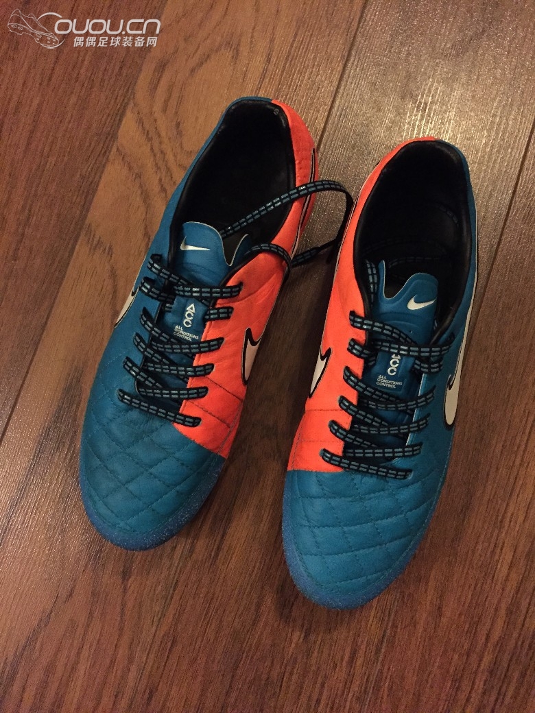 顶级。坐等开胶!!