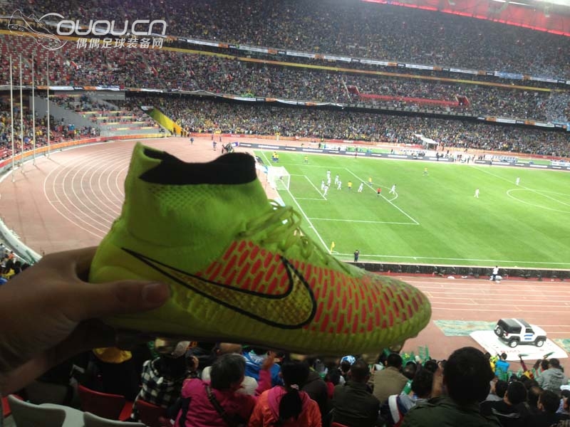 带上我的“鬼牌”去鸟巢,直击巴西队大战阿根廷队。(现场图)