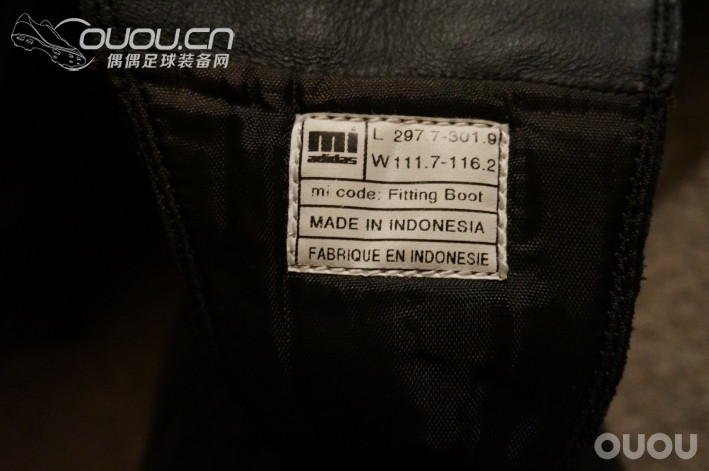 黑八一双,有点大……….