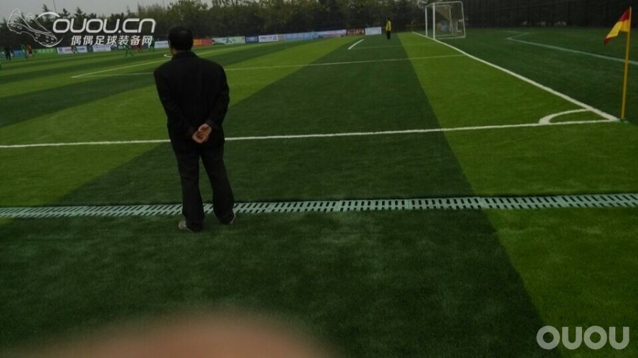 晒下个人装备,也祝愿球队明天开门红!