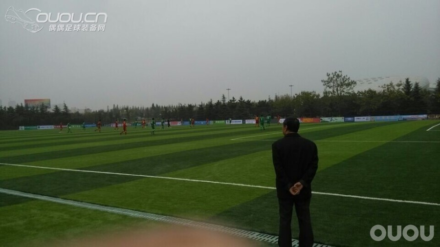 晒下个人装备,也祝愿球队明天开门红!