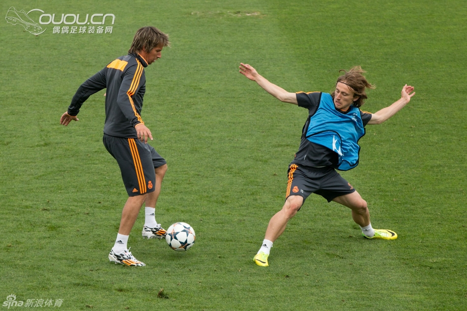 科恩特朗 世界杯色F50 adizero