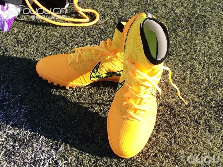 Elastico Superfly TF顶级人草利器,上脚感受!