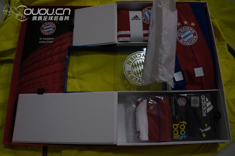 皇马客场黑Y-3 限量盒装 拜仁主场限量盒装