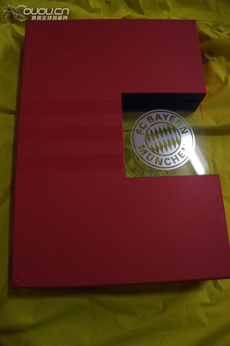 皇马客场黑Y-3 限量盒装 拜仁主场限量盒装