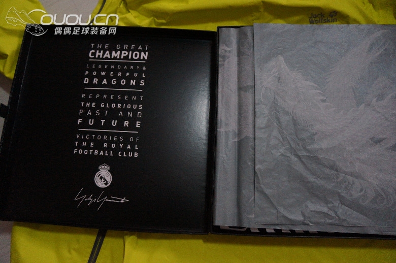 皇马客场黑Y-3 限量盒装 拜仁主场限量盒装