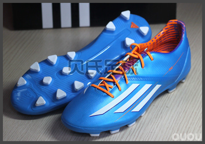 年终终极促销 F30 阿迪足球鞋 次顶级 348元抢购中!!