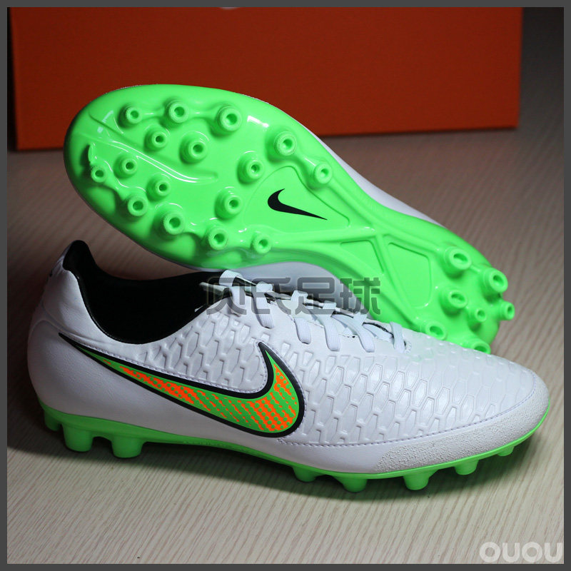 新款耐克 白色 鬼牌 足球鞋 429元