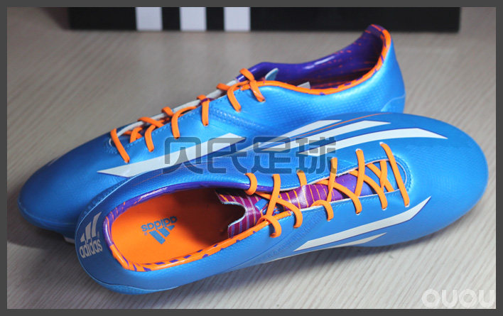 年终终极促销 F30 阿迪足球鞋 次顶级 348元抢购中!!