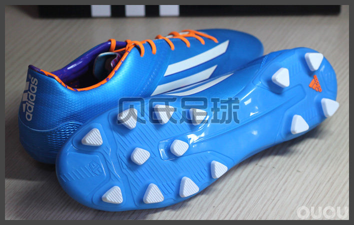 年终终极促销 F30 阿迪足球鞋 次顶级 348元抢购中!!