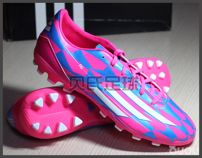 阿迪 F10 中端足球鞋 欧冠配色 499元
