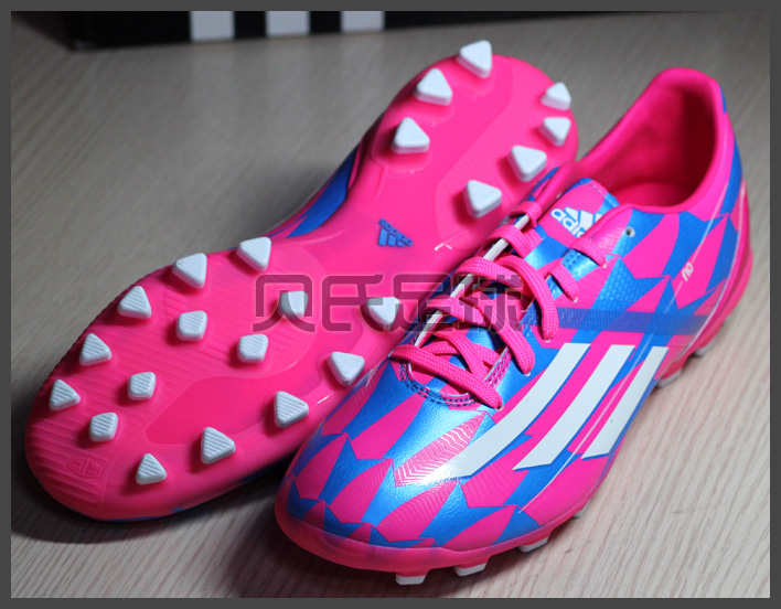 阿迪 F10 中端足球鞋 欧冠配色 499元
