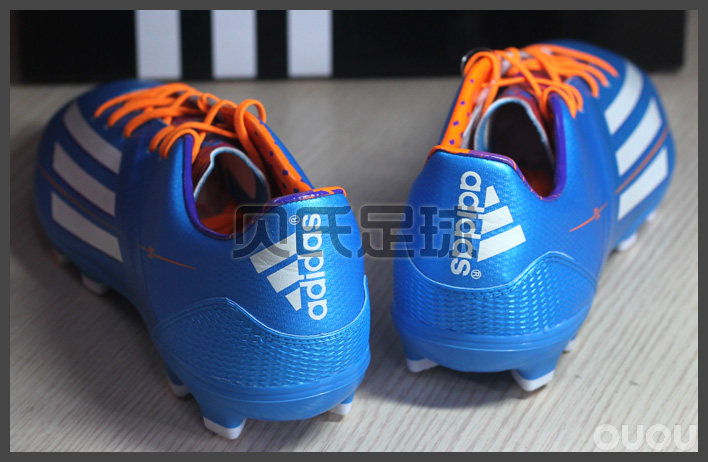 年终终极促销 F30 阿迪足球鞋 次顶级 348元抢购中!!