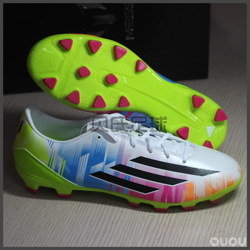 中端梅西足球鞋 降价了!358元!!!年终促销!!!