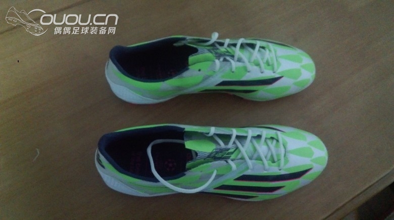F50 adizero最新白绿配色入手感受!!