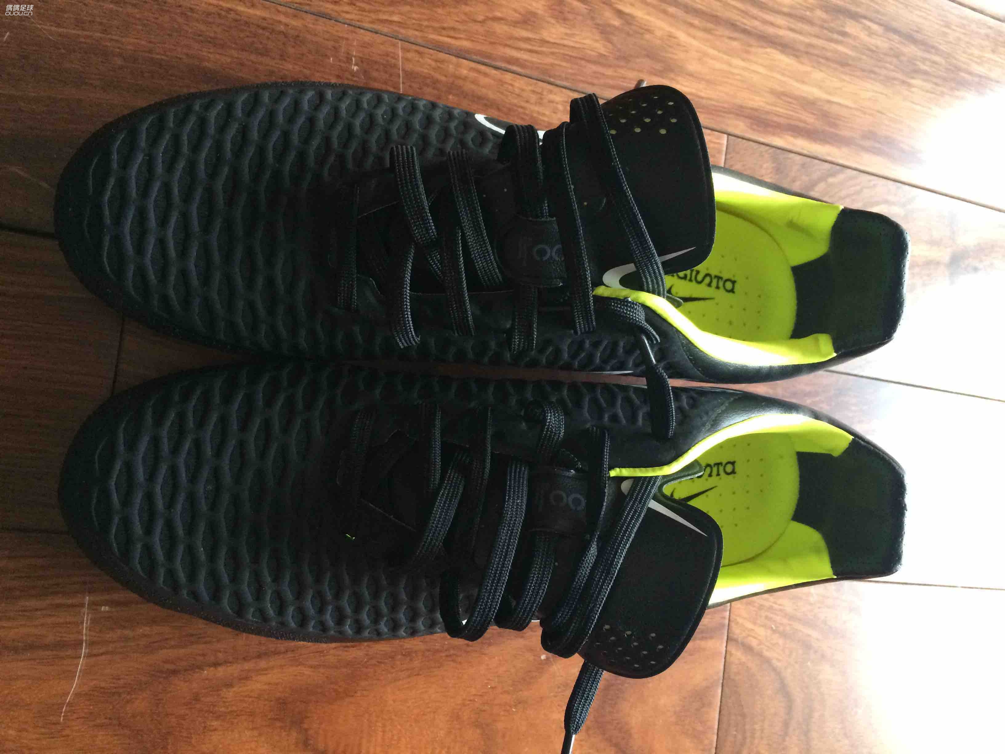 各位大神小弟这双是顶级鬼牌吗?