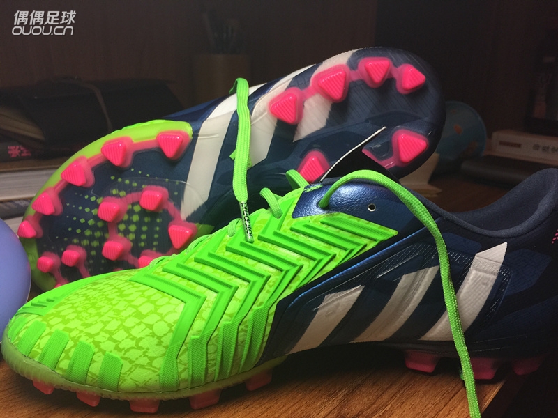 新战靴、清新绿猎14 AG   鞋舌跑偏 有没有人遇到