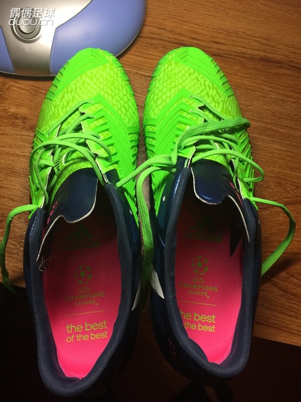 新战靴、清新绿猎14 AG   鞋舌跑偏 有没有人遇到
