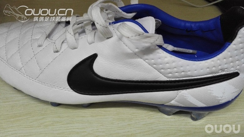 求大神鉴定传奇5反光配色FG真假