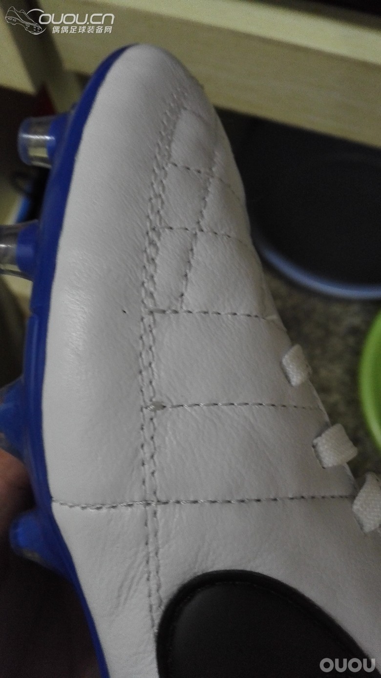 求大神鉴定传奇5反光配色FG真假