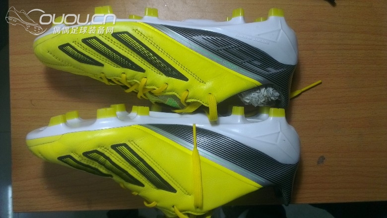 求各位大神帮忙鉴定顶级F50iii皮版FG真假谢谢。