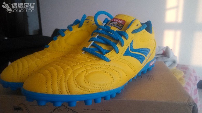关于韩国KIKA  tank-kc 足球鞋的测评