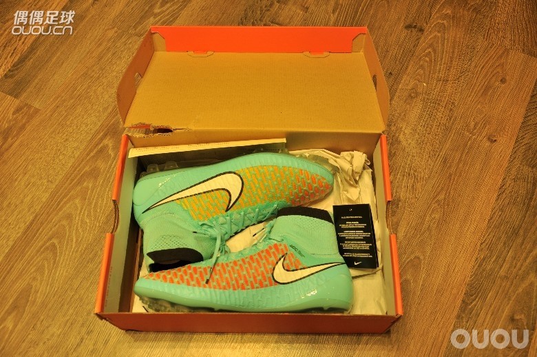 Magista 糖果蓝 测评!新赛季,新战靴!!