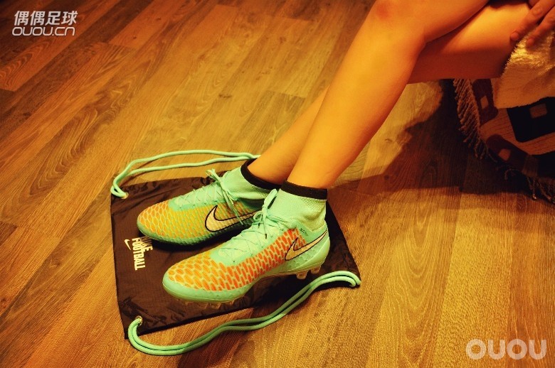 Magista 糖果蓝 测评!新赛季,新战靴!!