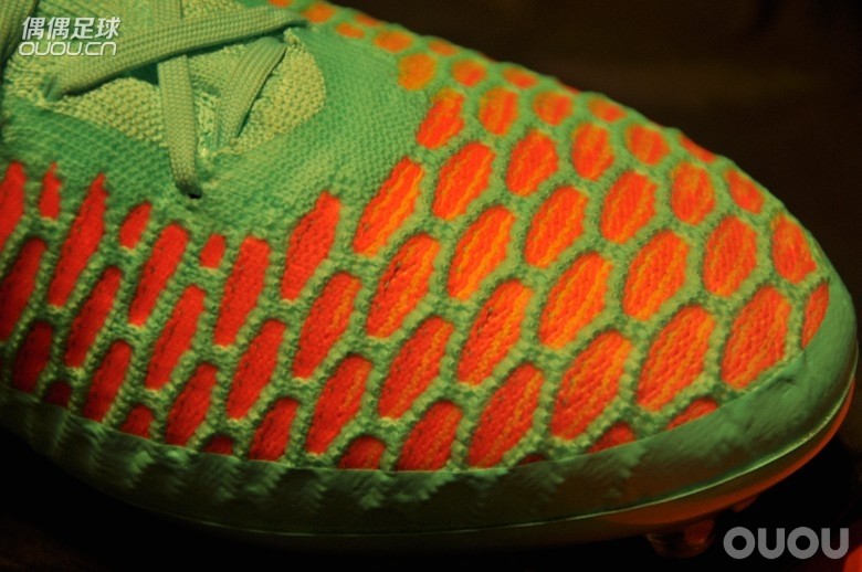 Magista 糖果蓝 测评!新赛季,新战靴!!