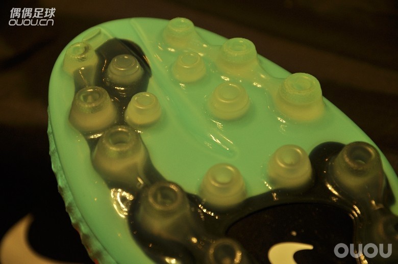 Magista 糖果蓝 测评!新赛季,新战靴!!