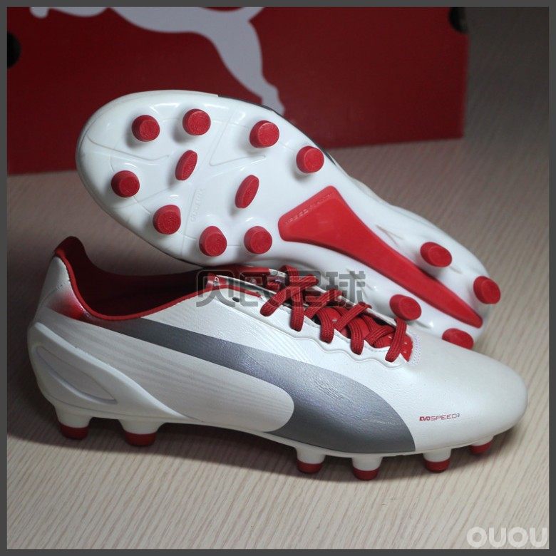 次顶级 puma 白色足球鞋 限量!偶偶专享价300包邮!