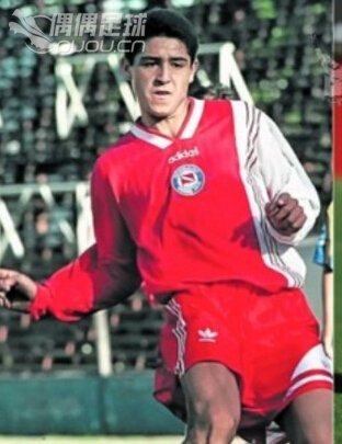 用足球鞋记录传奇:再见足坛最后一位古典前腰