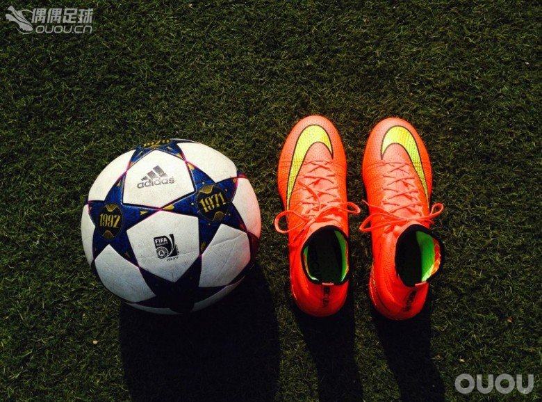 昨天下午把限量首发红配色的Elastico Superfly IC下地实战了,感觉不错~~