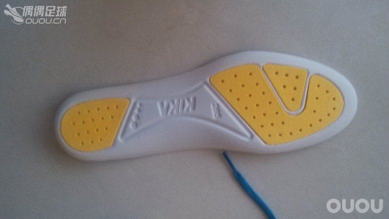 购得韩国kika足球鞋( R7 TANK KC)一双 ,尚未实战,请大家品鉴