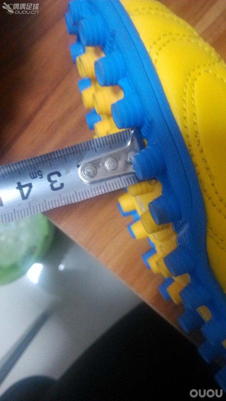 购得韩国kika足球鞋( R7 TANK KC)一双 ,尚未实战,请大家品鉴