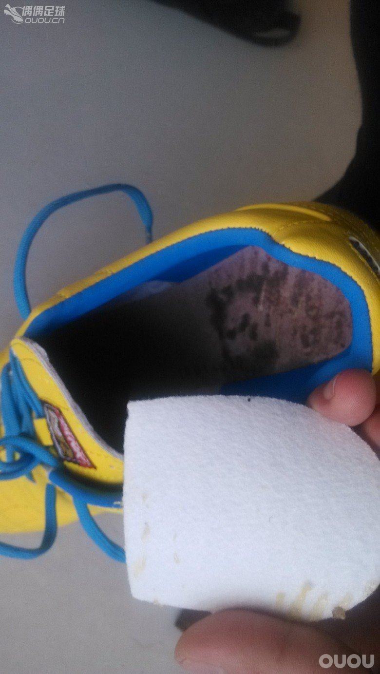 购得韩国kika足球鞋( R7 TANK KC)一双 ,尚未实战,请大家品鉴