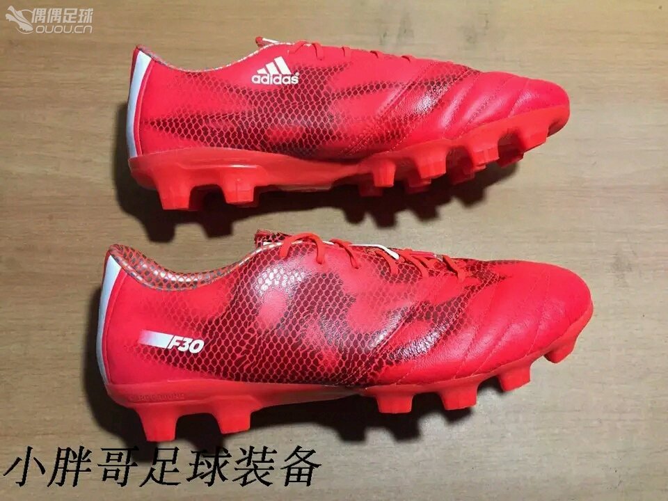 求问这双红龙F505皮版的是正品还是厂货??