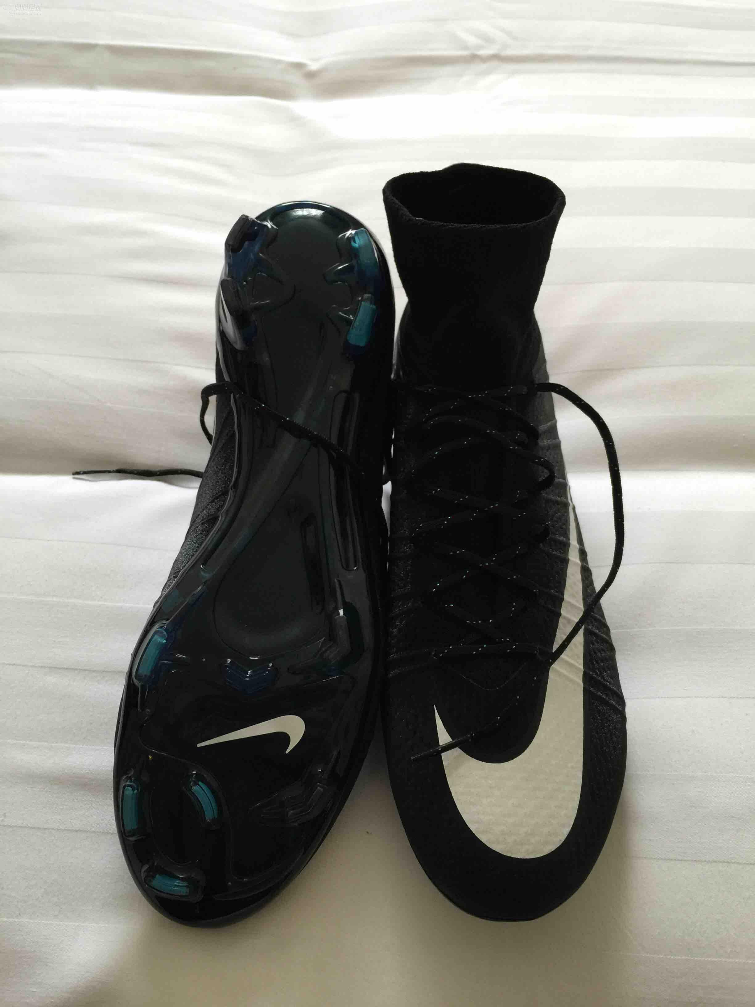 新买的鞋子。。。透透气