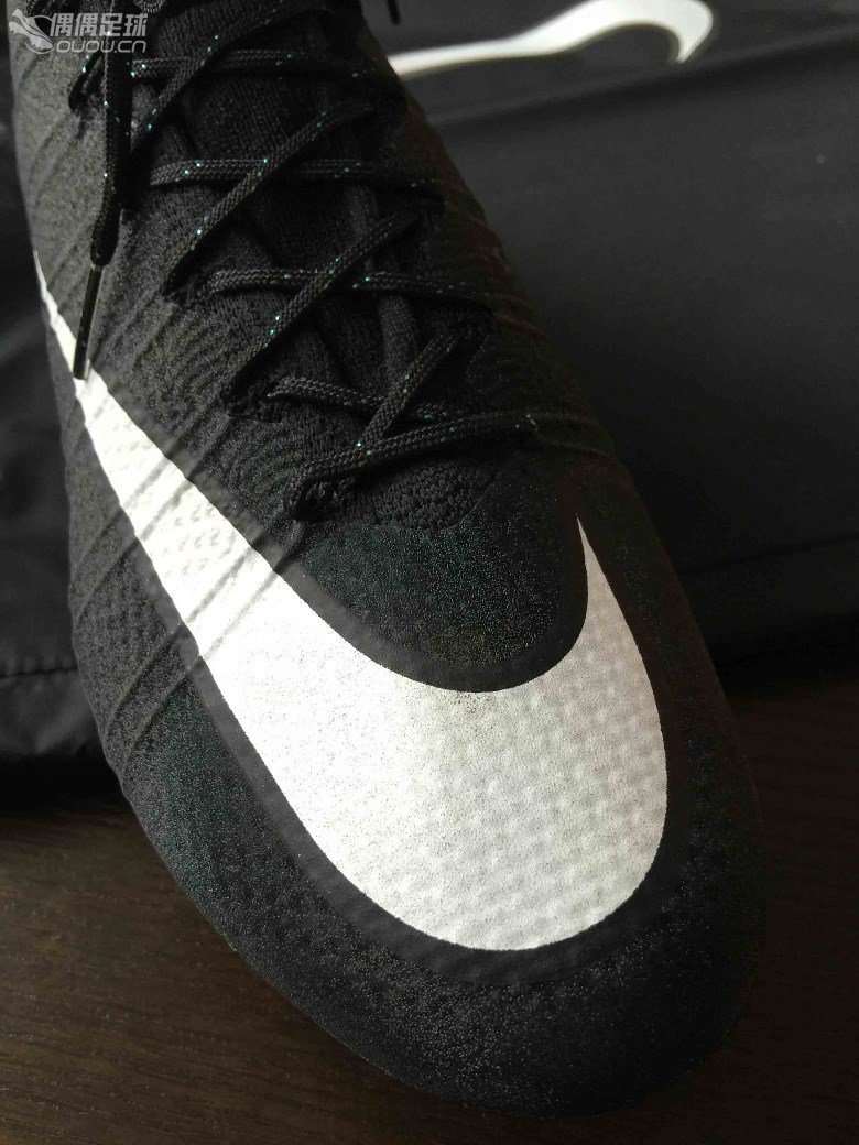 買了雙CR7,覺得不錯。但是真假還是不放心。大家幫我看看吧