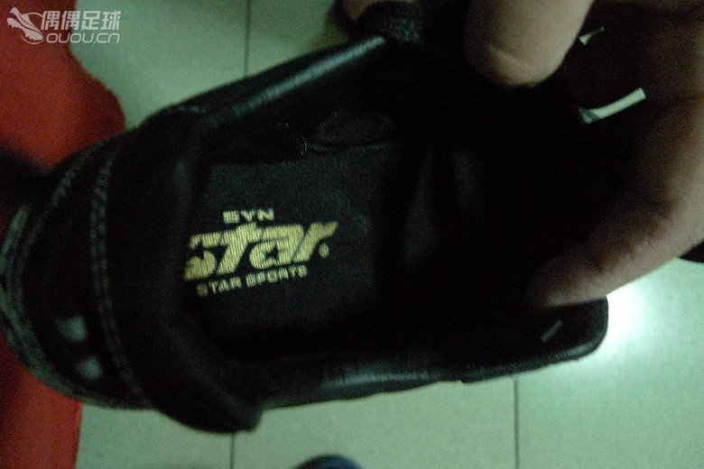 全新刺客13AG44码换全新耐克43码或阿迪42.5码TF,260元可出不包不刀,北京可面谈。