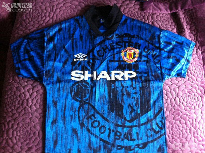 个人认为曼联最靓丽的一件客场球衣
