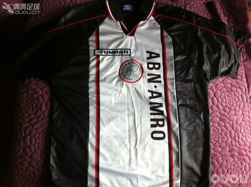 阿贾克斯,斯图加特客场