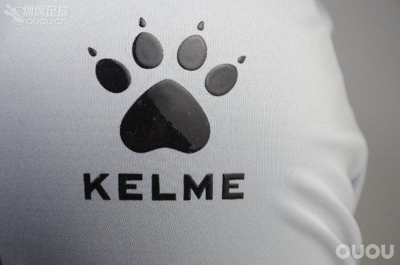 ■■■发现牛货!!■■比nike好一百倍!!新入手的鲨鱼皮上来嘚瑟 穿过鲨鱼皮的冒个泡~~~