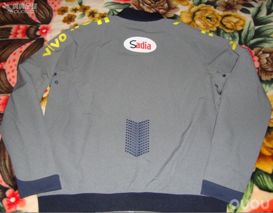 巴西队2014年夹克