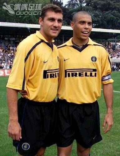 20年20大黄金双枪:曼联黑风双煞 维埃里大罗遗憾