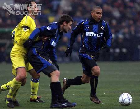 20年20大黄金双枪:曼联黑风双煞 维埃里大罗遗憾